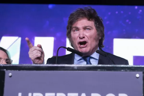Un ultraderechista ganó en Argentina: así reflejaron los medios del mundo el sorprendente triunfo de Javier Milei