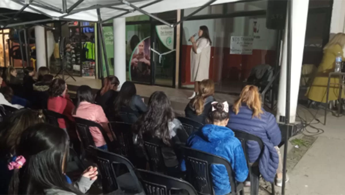 Jóvenes de Villa La Trinidad inician un curso de capacitación de oficios