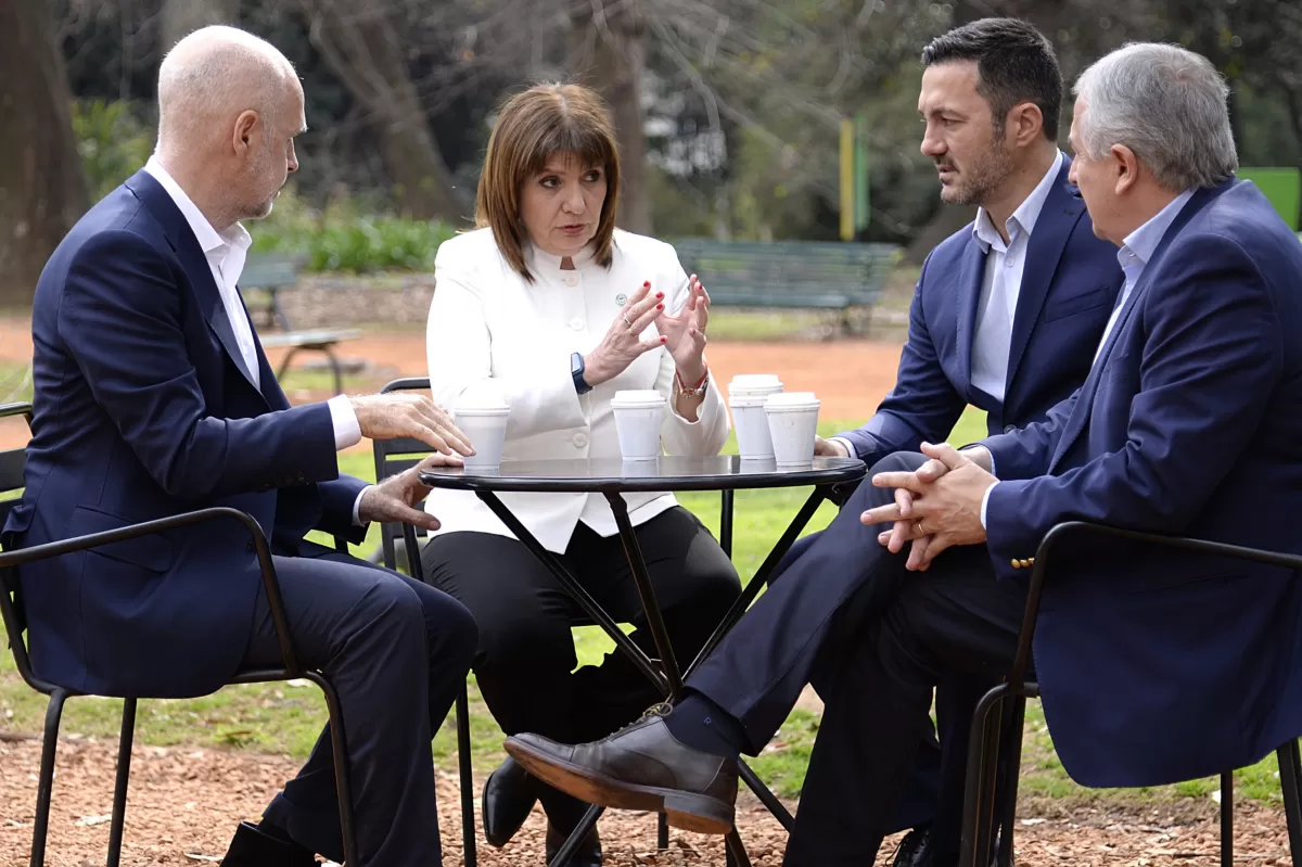 EN EL JARDÍN BOTÁNICO. Bullrich y Larreta, junto a Petri y a Morales. Foto de Prensa JxC