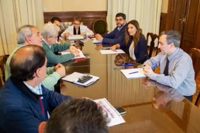 ATEP fue recibido en Casa de Gobierno para continuar las negociaciones paritarias