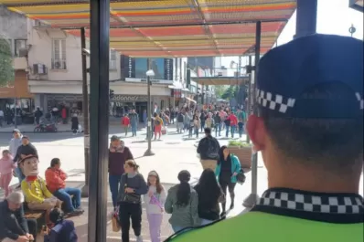 Por las compras del Día del Niño reforzaron la presencia policial en el centro tucumano