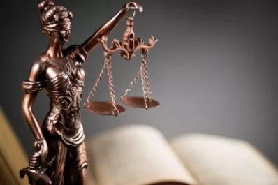 República, poderes e injerencia