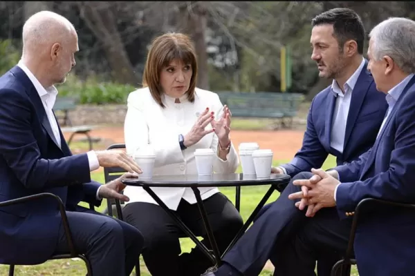 Juntos por el Cambio: tres fotos y dos llamados clave