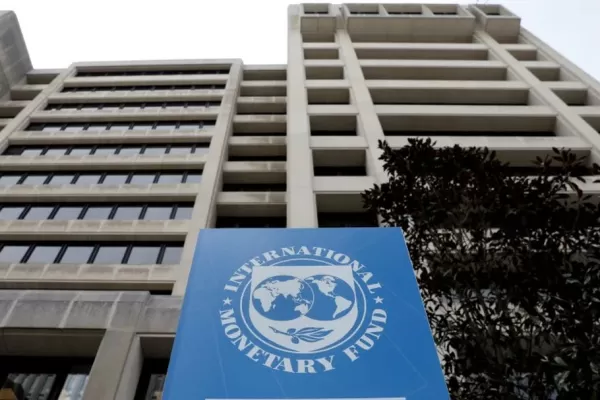 Massa va a EEUU por los desembolsos y otros créditos