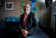 Arévalo arrasó en Guatemala, pero tiene enemigos poderosos