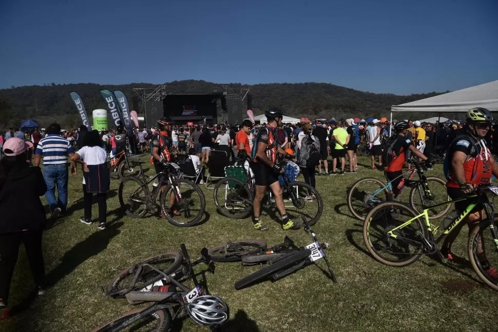 ¿Cuáles son los horarios de largada para el Trasmontaña?