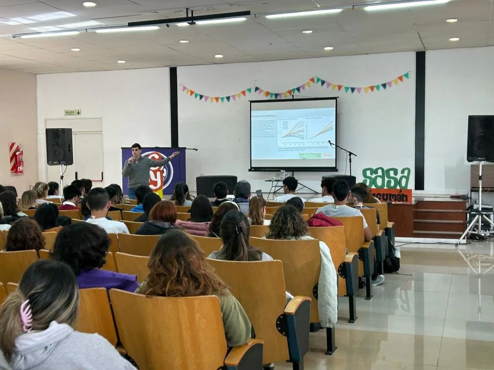 ADVERTENCIAS. Facundo Fernández reclamó un profundo cambio en el paradigma social sobre el ambiente. 