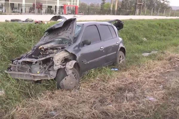 Sustrajo un auto, lo chocó y se robó una patrulla