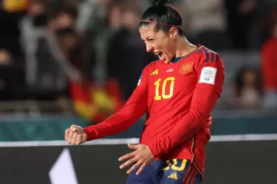 Quién es Jennifer Hermoso, la jugadora española que fue besada sin su consentimiento por Luis Rubiales