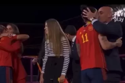 ¿Protegerme de qué?: Jenni Hermoso no fue convocada y se desató el escándalo en España