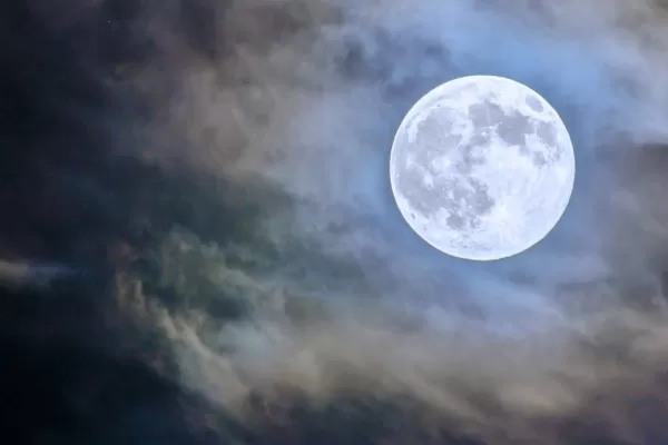 Superluna azul de agosto: cuándo es y qué rituales hacer para aprovechar su energía