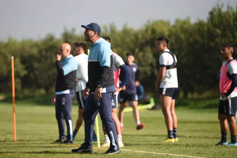 LOS PIES EN LA TIERRA. Gómez no mira más allá del partido del lunes, ante Instituto, por la segunda fecha de la Copa. La Gaceta / foto de Juan Pablo Sanchez Noli (archivo)