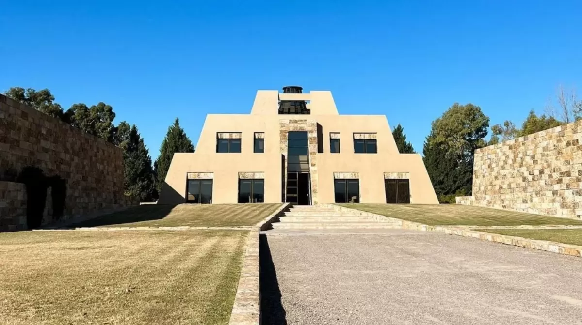 Mendoza: un turista brasileño cayó desde la terraza de una reconocida bodega y se encuentra en grave estado