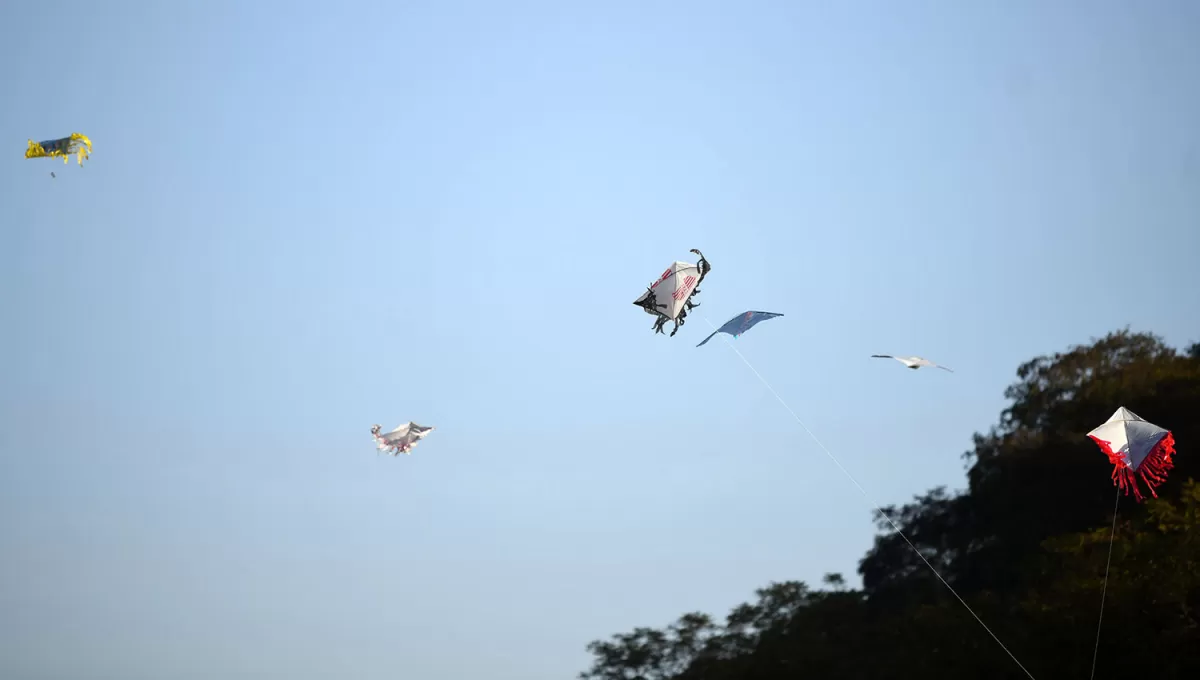 A PLENO SOL. La jornada del domingo se prestará para que los tucumanos puedan disfrutar de los espacios verdes con los que cuenta la provincia.