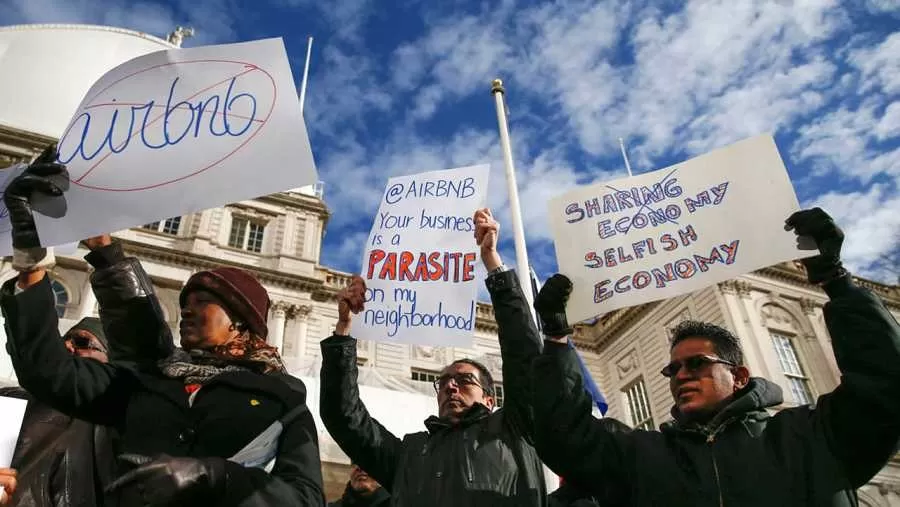 Detractores de Airbnb en una manifestación en Nueva York. 