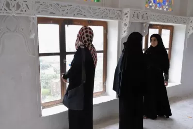 Restricciones en Francia: prohíben la túnica musulmana en escuelas públicas