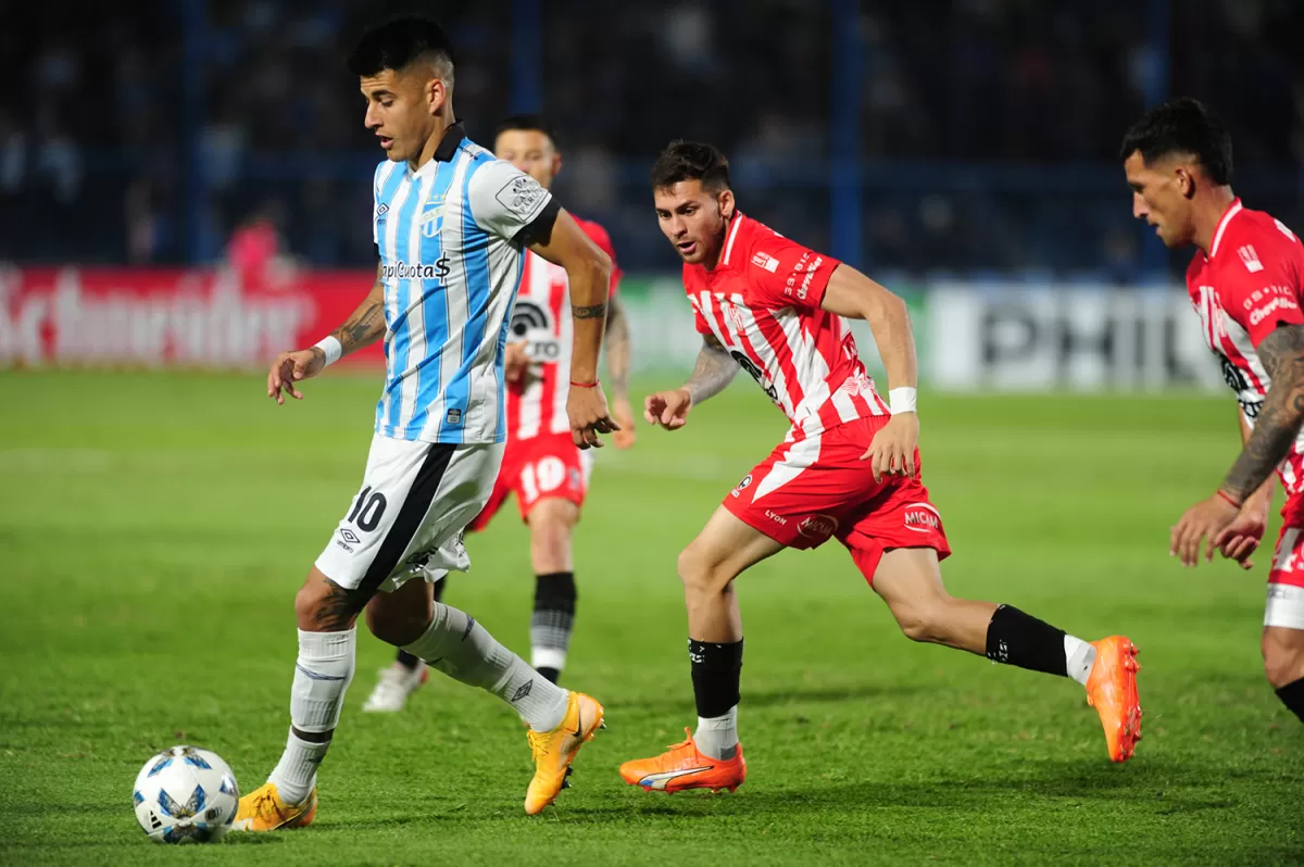 CLAVE. Joaquín Pereyra volverá a ser titular esta noche en Liniers. El equipo necesita que él. Foto: Diego Aráoz/ LA GACETA