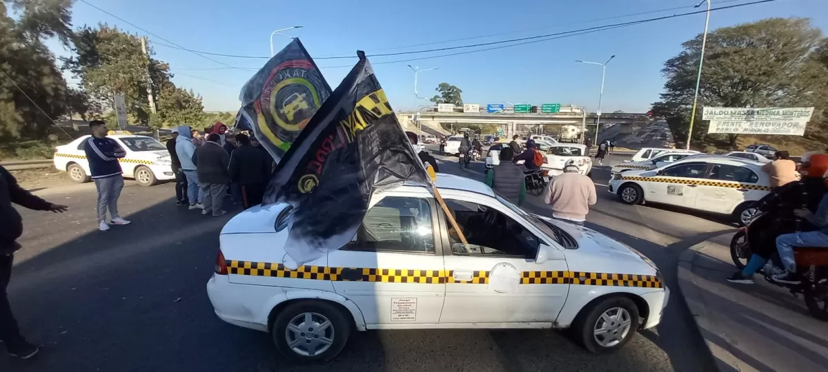 TAXIS. Protesta contra de Uber.