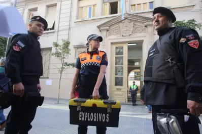 Dos nuevos detenidos por las amenazas de bomba: una es la representante legal de un colegio