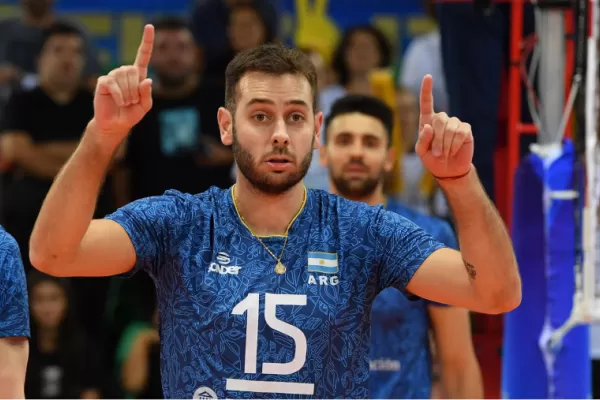 El espectacular gesto futbolístico de un jugador de voley de la Selección en pleno partido contra Brasil