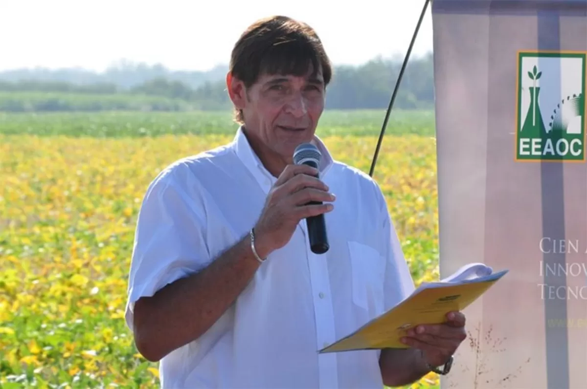 HOMENAJE. Mario Devani dijo que recibía la distinción en nombre del equipo del programa Granos de la Eacoc.