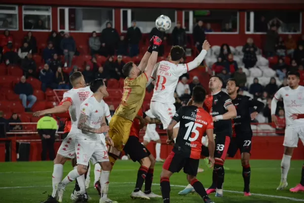 Con doblete de Matías Cóccaro, Huracán le ganó a Colón de Santa Fe