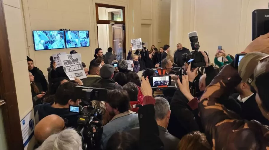 Tensión en la Legislatura porteña por el acto por las víctimas del terrorismo