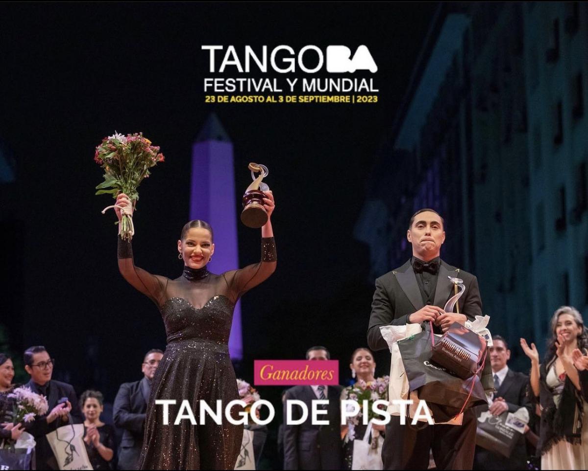 Suyay Quiroga y Jhonny Carvajal, ganadores en la categoría Tango de Pista