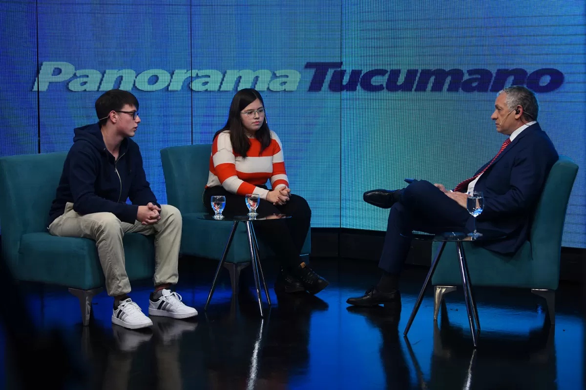 ENTREVISTA. Los alumnos Iara Amaya y Eliseo Minahk piden que se estimule el diálogo entre las autoridades de los centros educativos y los estudiantes