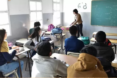El abandono escolar en la secundaria descendió en 2022: cómo fue en Tucumán