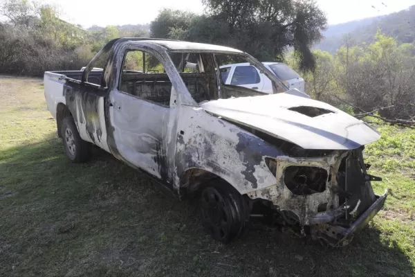 Chocó a dos motos, se bajó a ayudar y fue atropellado: un choque múltiple dejó tres muertos en Raco