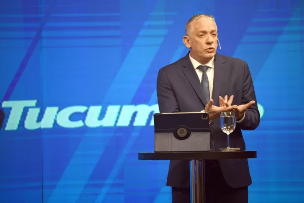 El editorial de Federico van Mameren: Manzur no sabe bien para dónde ir