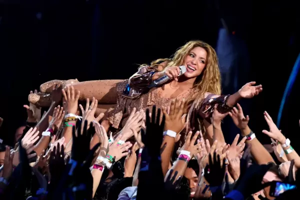 Video: así fue la espectacular presentación de Shakira en los premios MTV