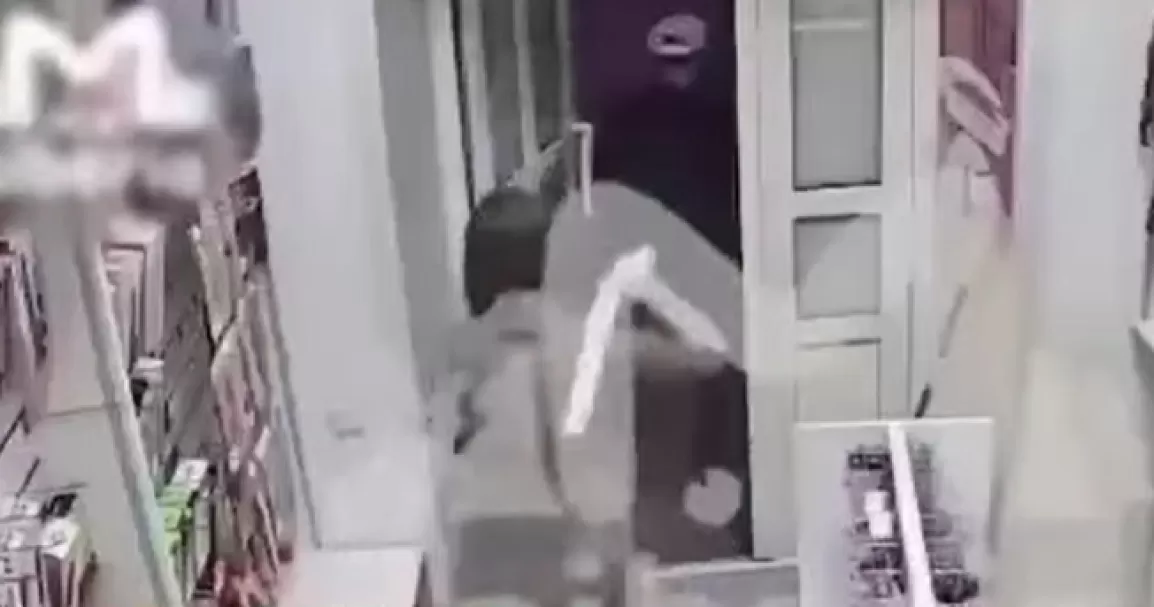 La imperdible reacción de una vendedora de juguetes sexuales ante un robo