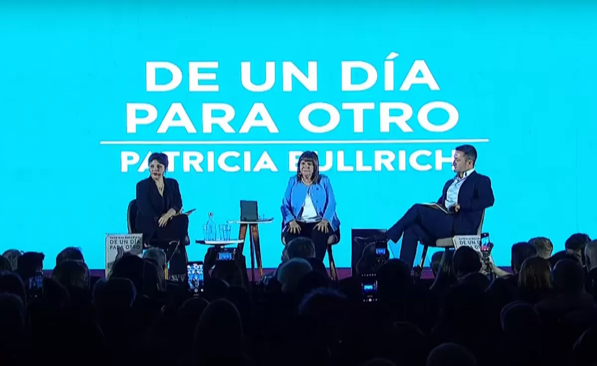 Patricia Bullrich presentó su libro y llamó a terminar con el kirchnerismo