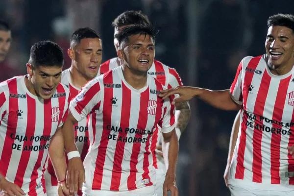 Video: Agustín Prokop reaccionó al delirio del hincha del “santo” que lo comparó con Lionel Messi