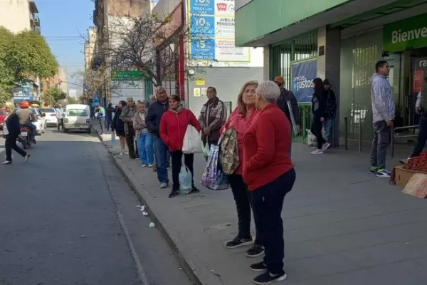 Hartazgo ciudadano por el cese de actividades de los colectivos