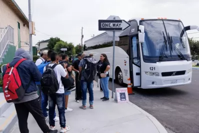 Caravana hacia la frontera: miles buscan llegar a Estados Unidos