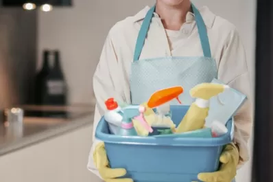 Empleadas domésticas: cuáles son los dos montos extra que recibirán en octubre