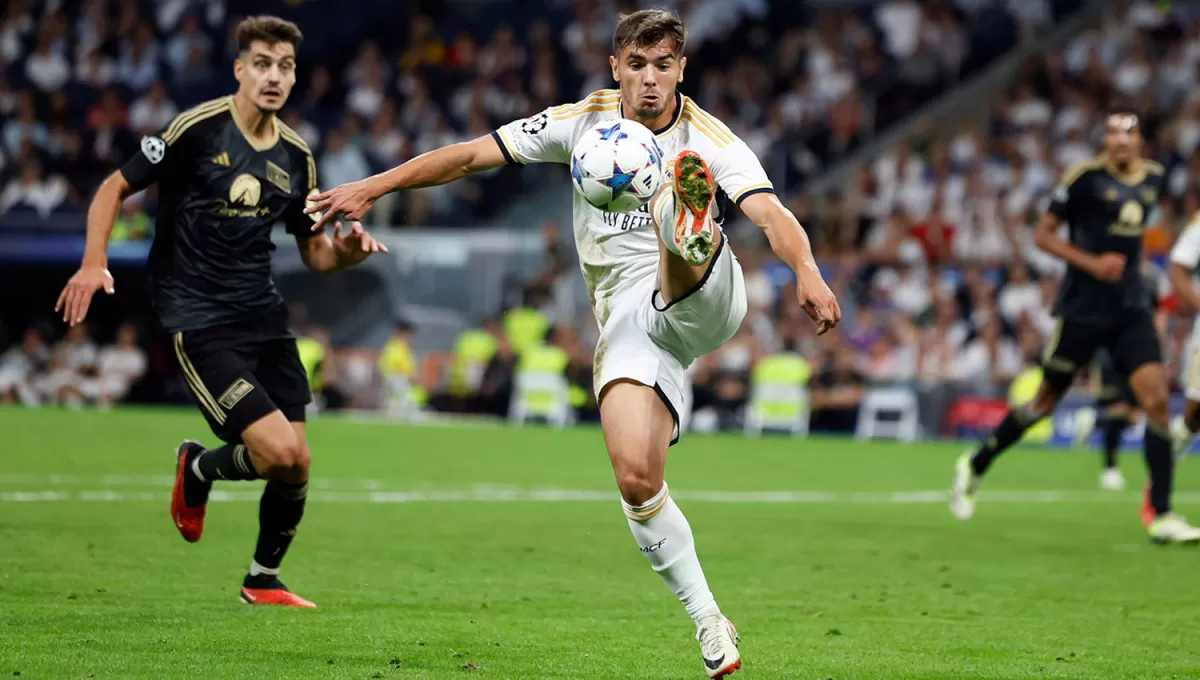 EL DERBI. Real Madrid intentará recuperar la cima de la Liga de España cuando visite a Atlético de Madrid esta tarde. 