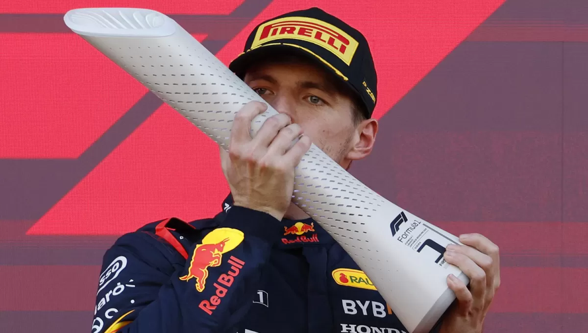 POR EL TERCERO. Max Verstappen podrían conquistar su triple título en la próxima carrera, prevista en Qatar. 