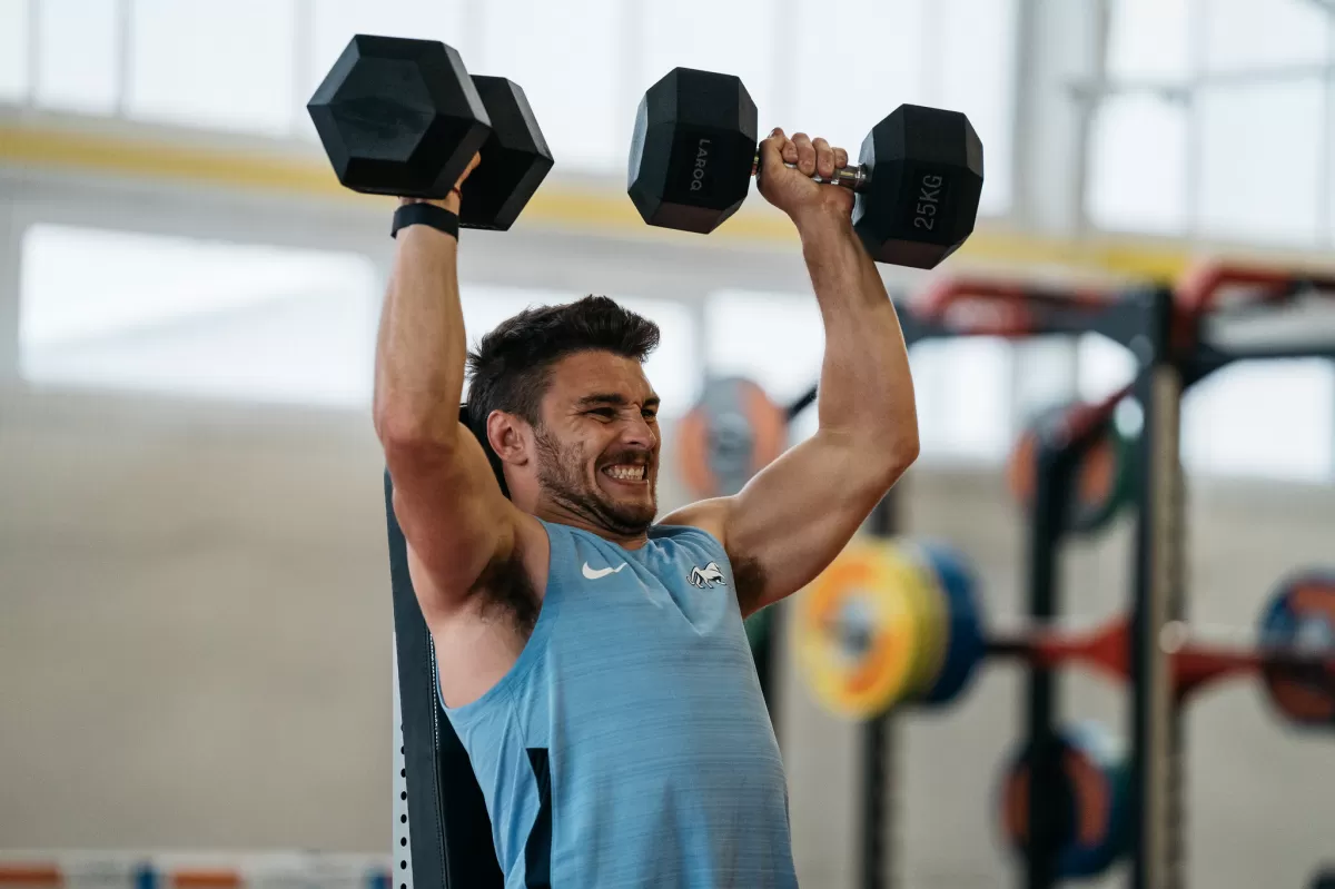 Mateo Carreras se entrena con dedicación en el búnker de La Baule. 