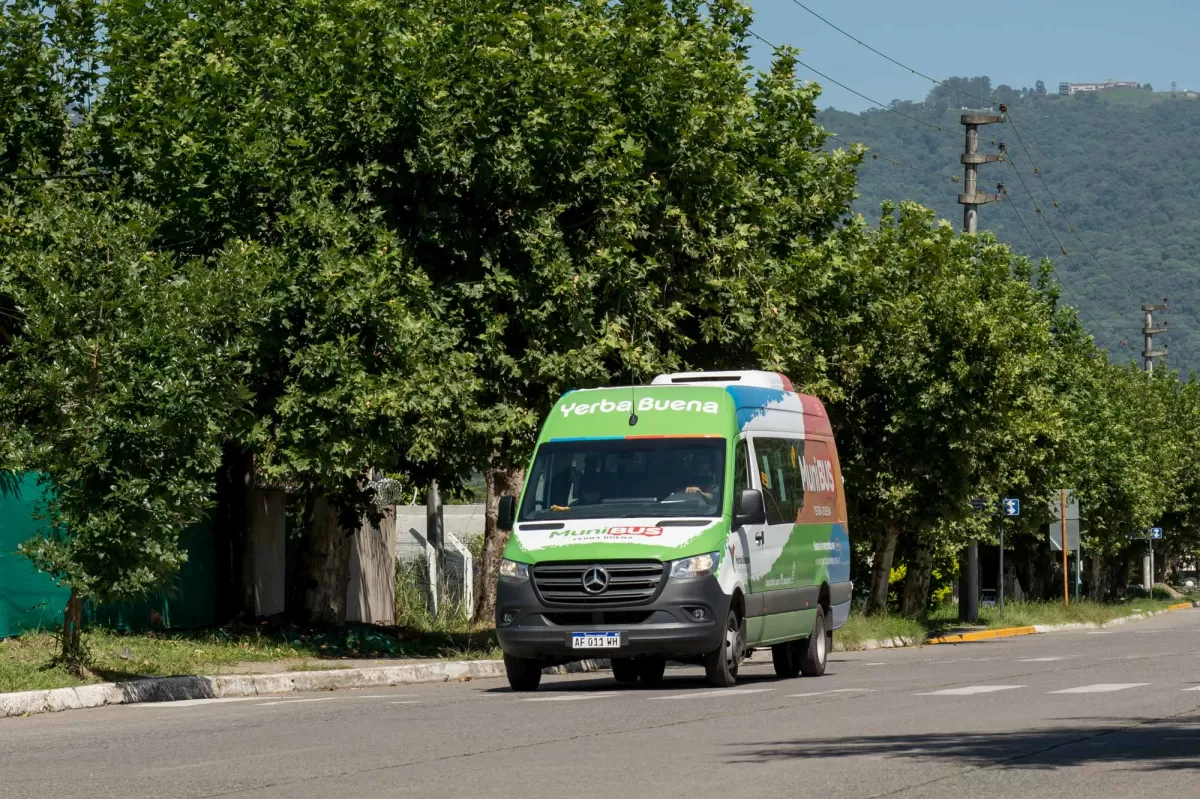 Minibus. PRENSA YERBA BUENA