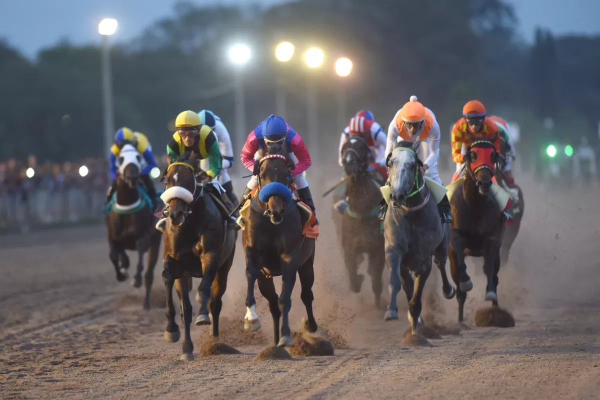 Turf: el Gran Premio “Batalla de Tucumán” marcó un nuevo récord de apuestas