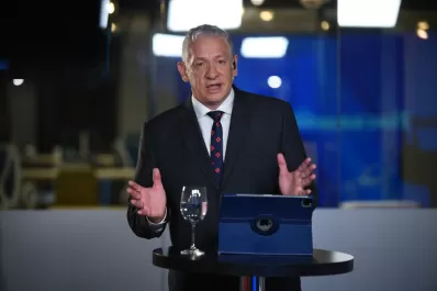 El editorial de Federico van Mameren: “Al 22 de octubre llega un peronismo sin reflejos y sin plata en Tucumán”