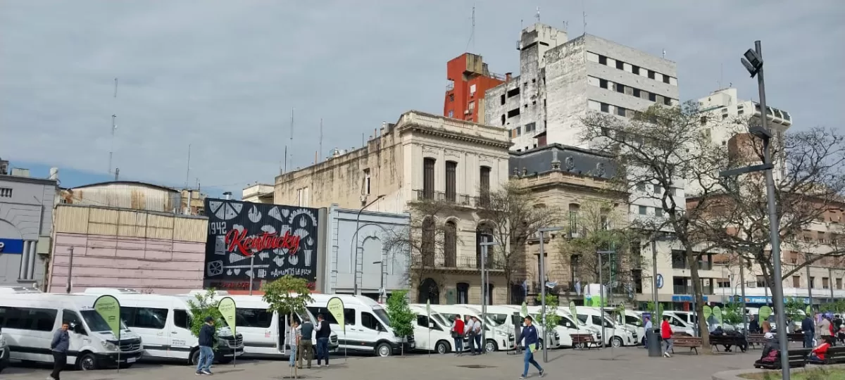 Presentación de la empresa en la plaza Independencia. FOTO TURISMO