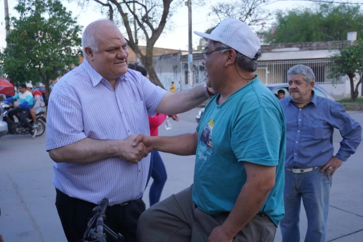 Federico Masso en barrio Victoria. Prensa