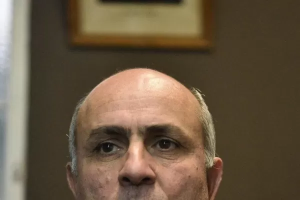 Ediles piden que la Justicia investigue el viaje que Molinuevo realizó a Francia