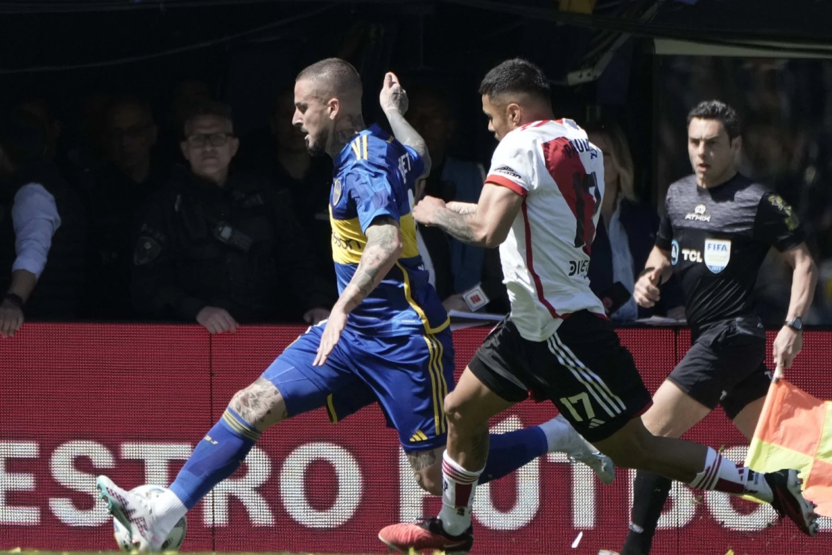 Darío Benedetto. FOTO TWITTER @BocaJrsOficial