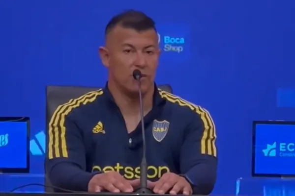 Almirón fue picante con el árbitro: “En todos lados salió que es hincha de River”